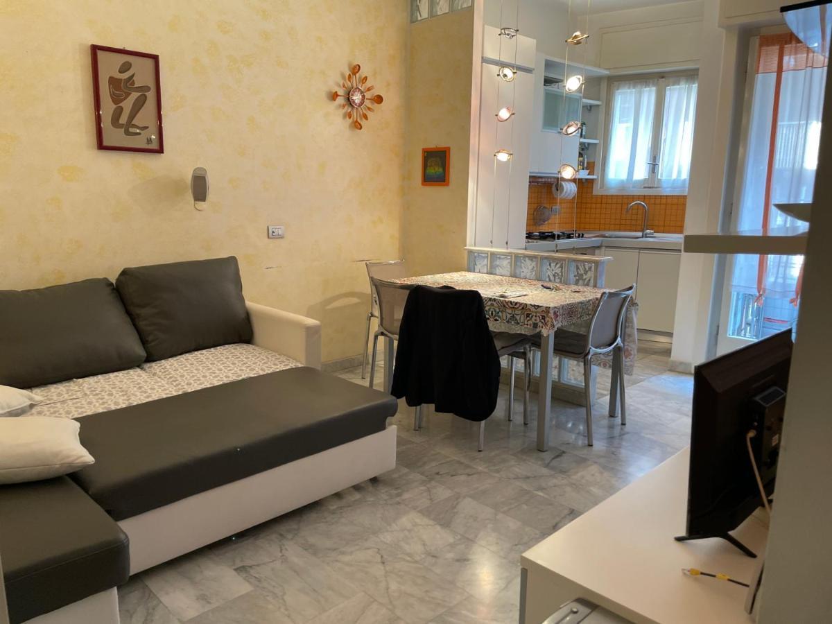 Impeccable Bnb In Milan Next To M1 Metro 10 Mins Away From Duomo Wi-Fi Feel Like Home Eksteriør bilde