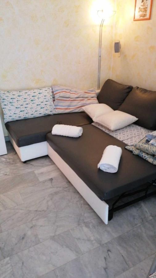 Impeccable Bnb In Milan Next To M1 Metro 10 Mins Away From Duomo Wi-Fi Feel Like Home Eksteriør bilde